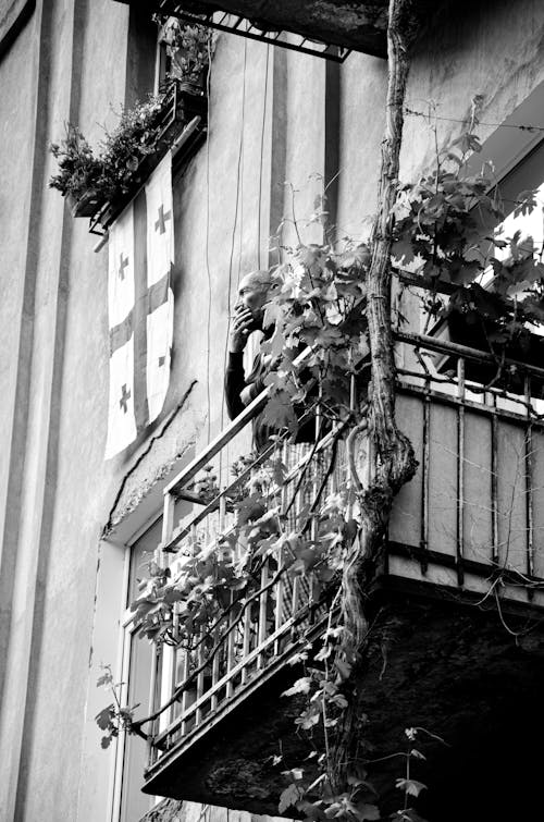 Fotos de stock gratuitas de abandonado, arquitectura, balcón