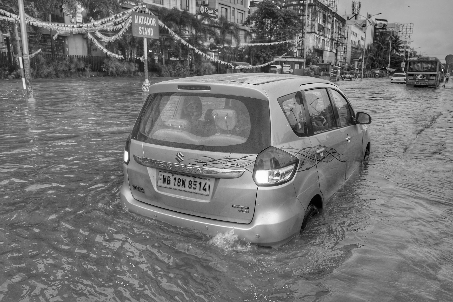 Mumbai rains flood Amitabh Bachchan's Jalsa compound, viral video shows waterlogging