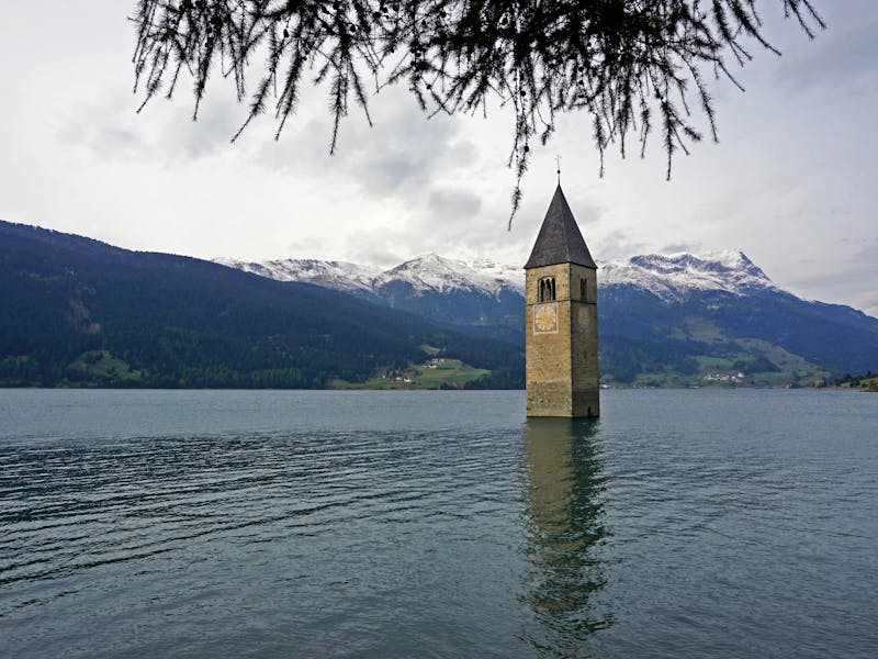 Vacances Insolites en Europe 2025 : Top Destinations & Expériences Uniques