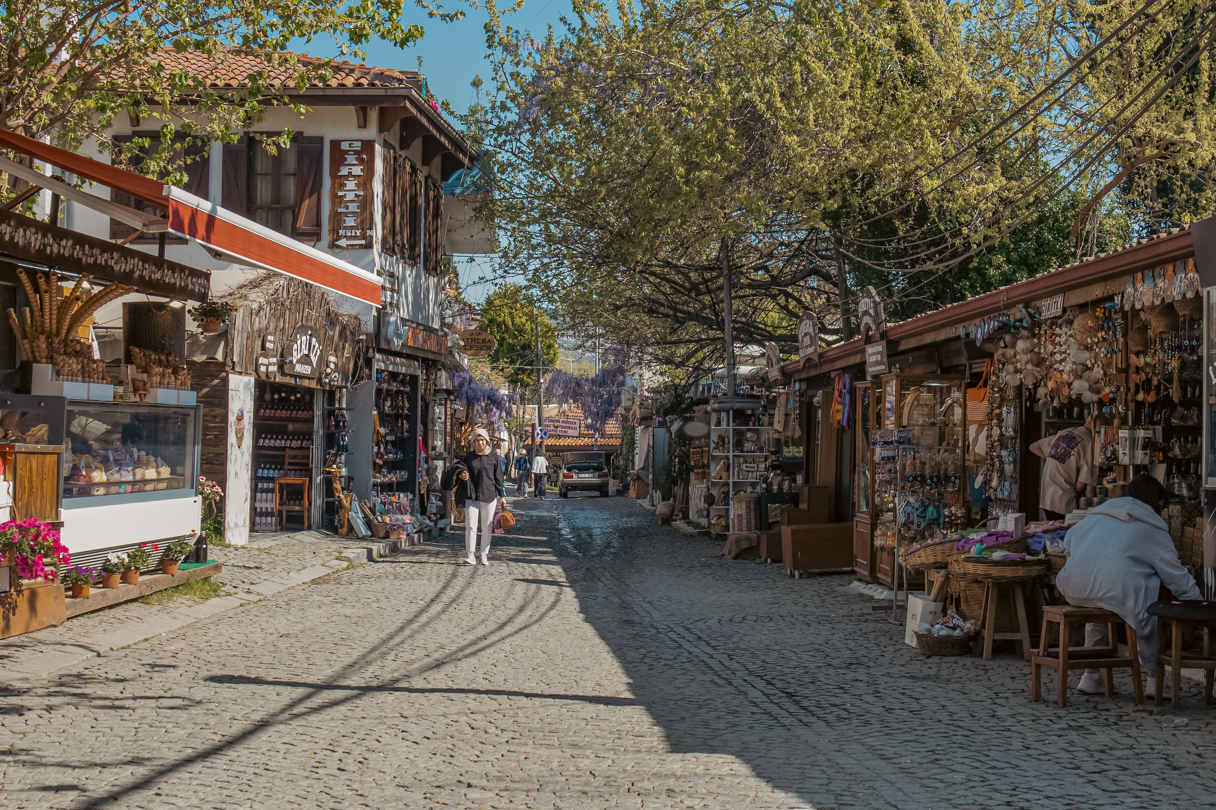 Where to Shop: Navigating Bali's Markets and Boutiques
