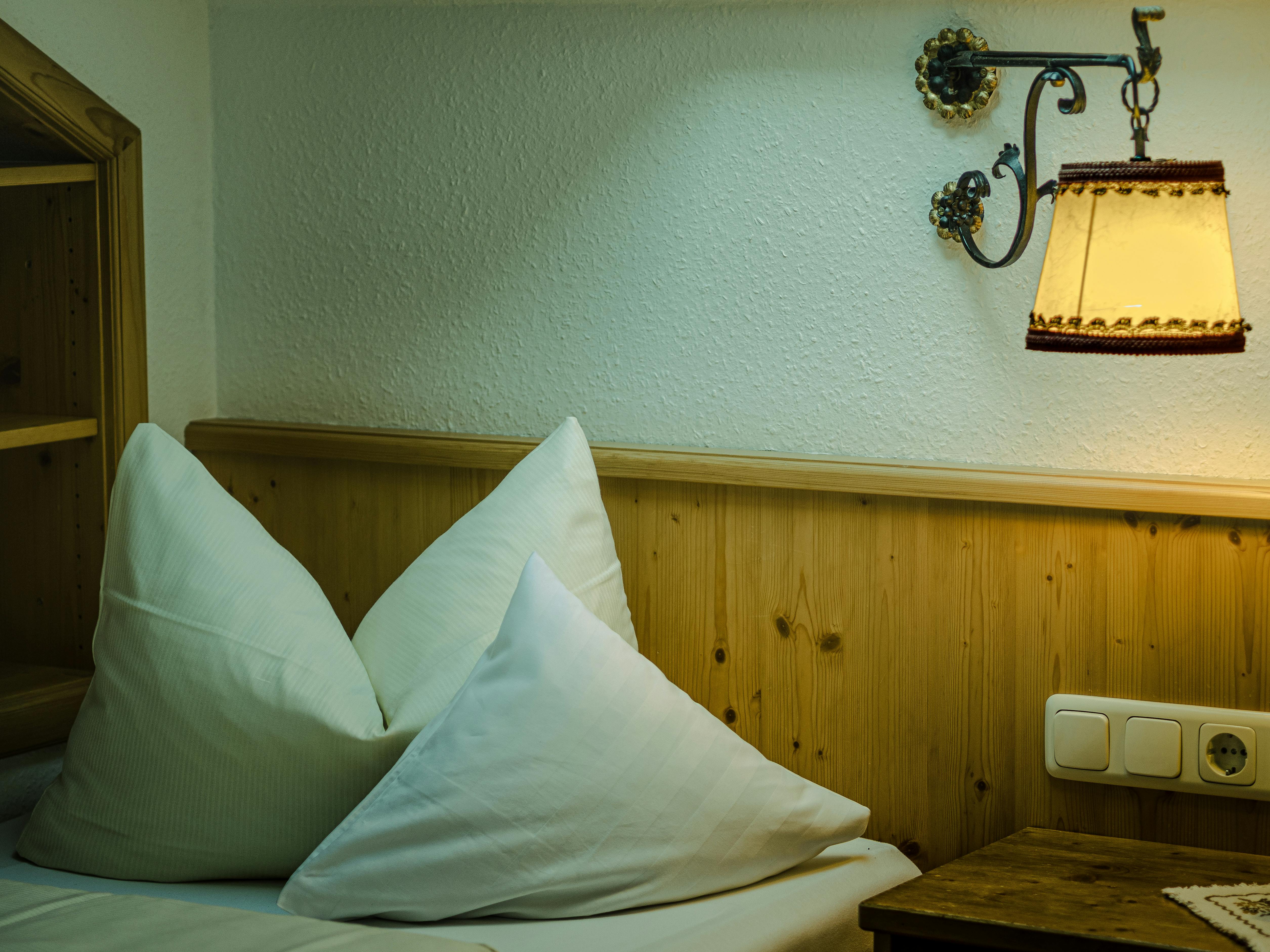 숙면을 위한 편안한 객실의 이미지