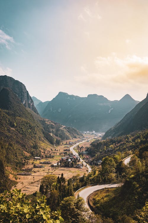 Gratis lagerfoto af både, bakke, bjerg