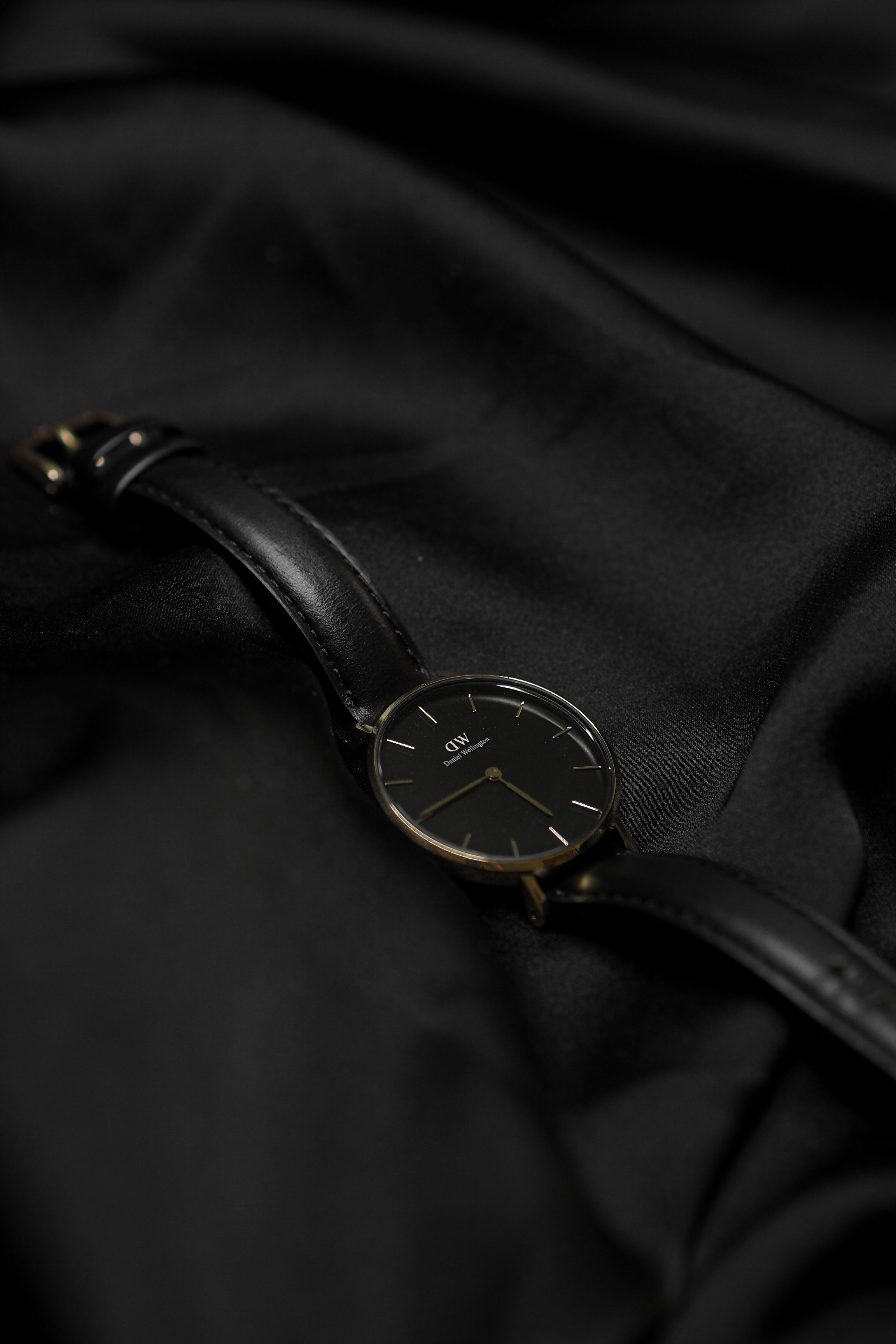 Luxurious leather wristwatch