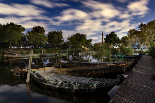 Albufera boat at sunset — Valencia