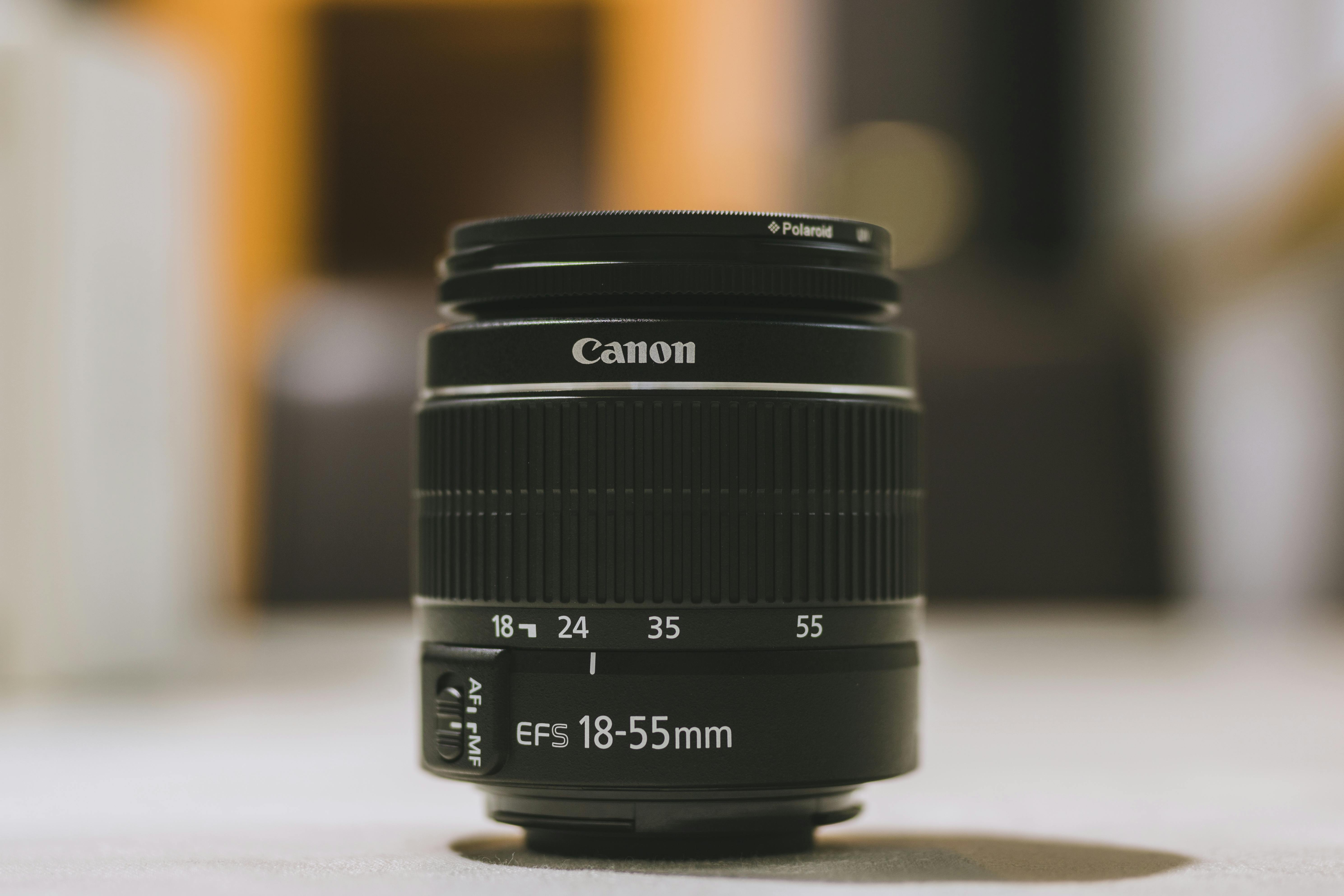 close up photo of canon lens