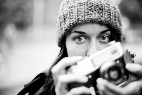 Foto d'estoc gratuïta de adult, afició, blanc i negre