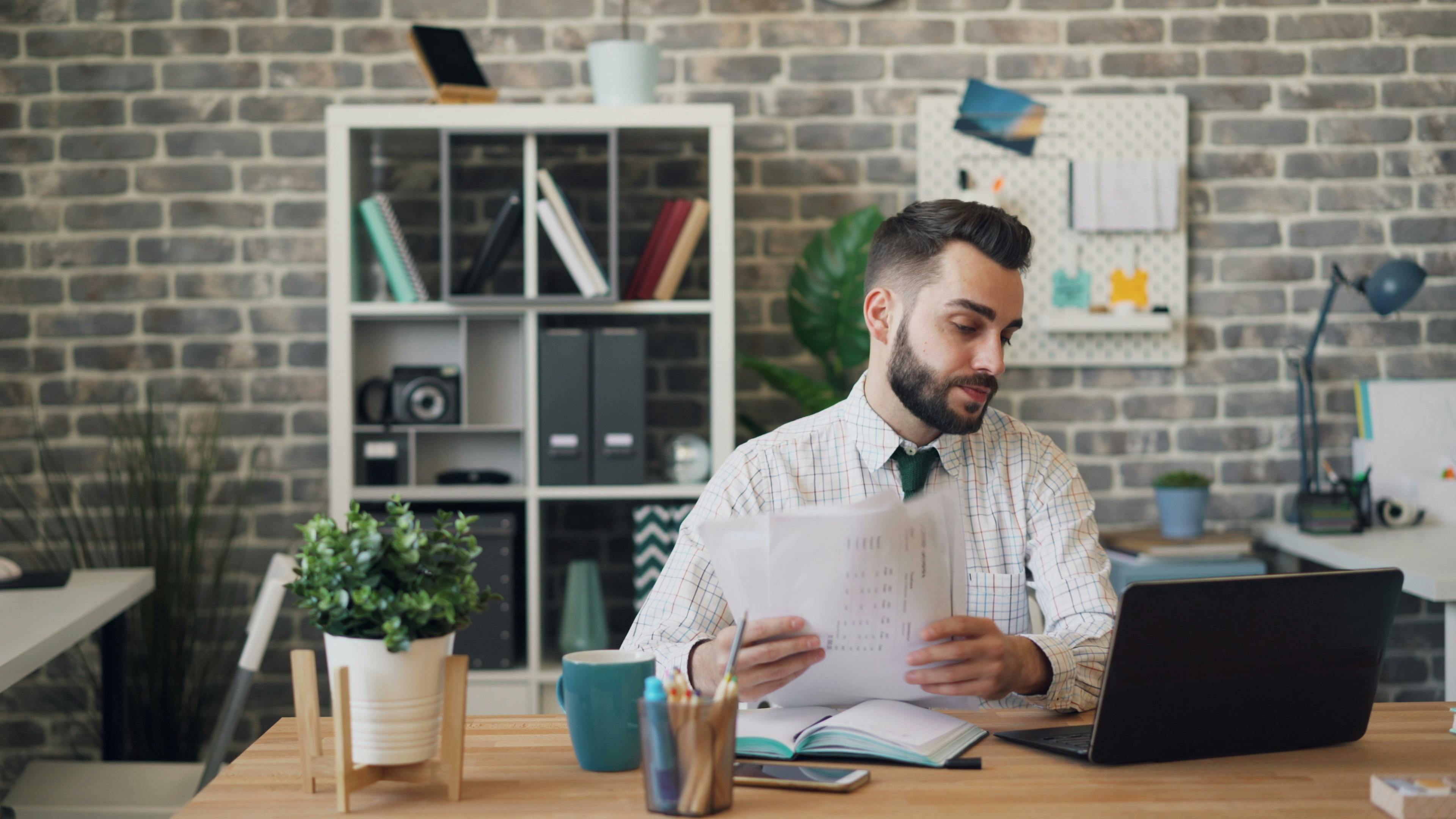 Navigating a career change after a job loss — Photo by Vitaly Gariev on Pexels