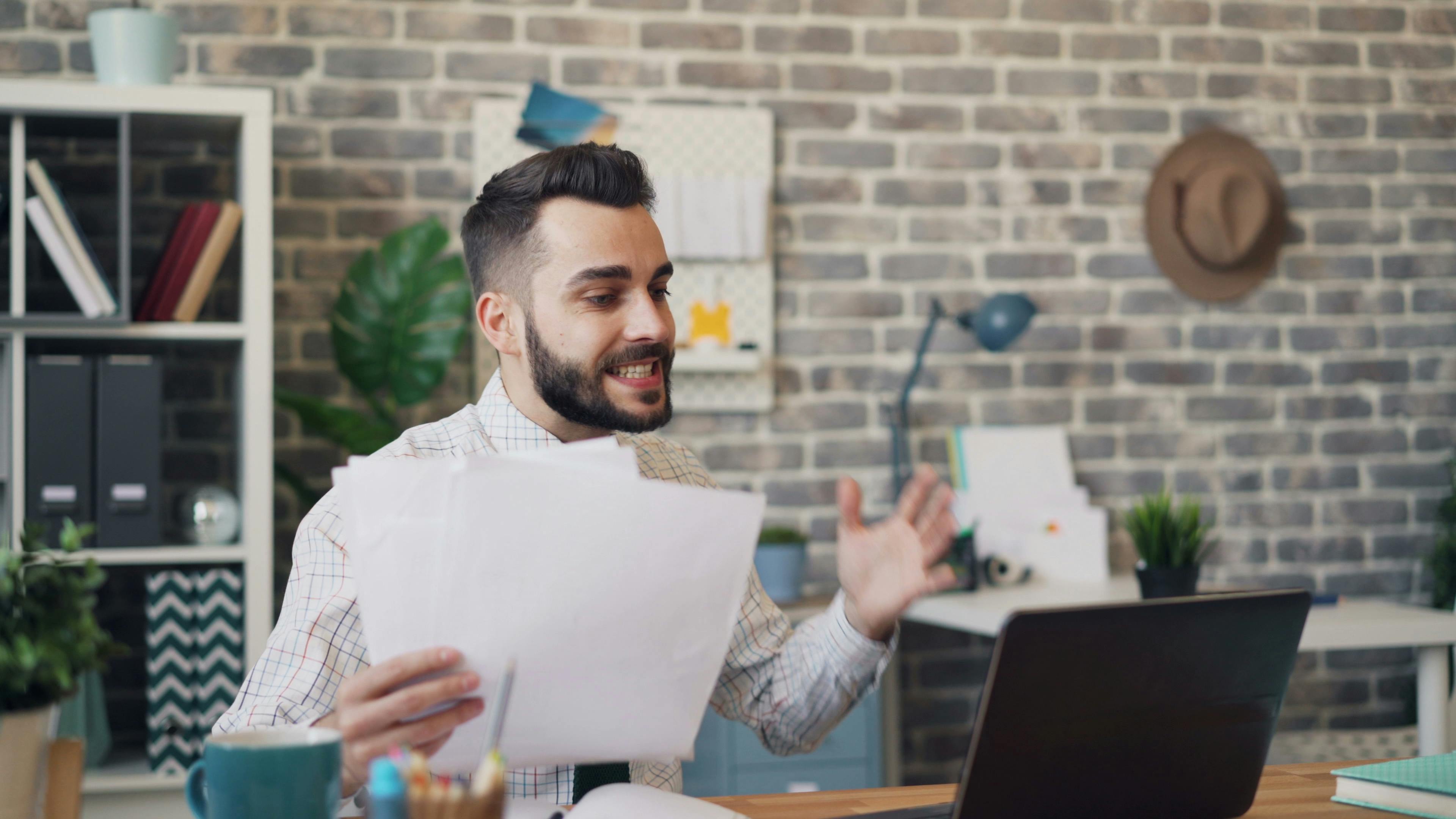 The 10 Best Business Intelligence Certifications Online for 2026 — Photo by Vitaly Gariev on Pexels