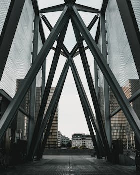 法国巴黎未来派钢和玻璃建筑的景观