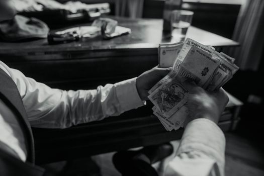 Navigating Currency Currents: Analyzing the ARS/USD Exchange Rate Movement