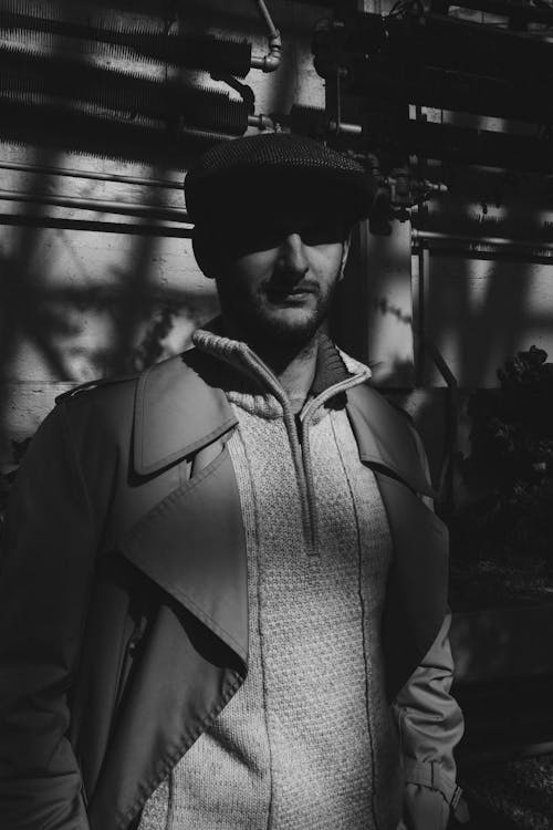 가필드 온실, 남성 모델, 납작한 모자의 무료 스톡 사진