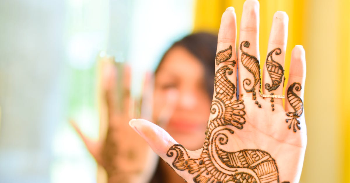 How to take off henna tattoo