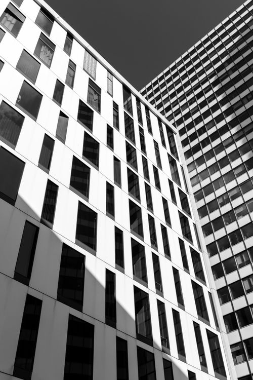 Free Black and white view of modern skyscrapers in Hamburg, showcasing the city's contemporary architecture. Stock Photo