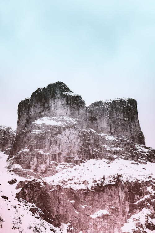 Vista Del Acantilado De La Montaña