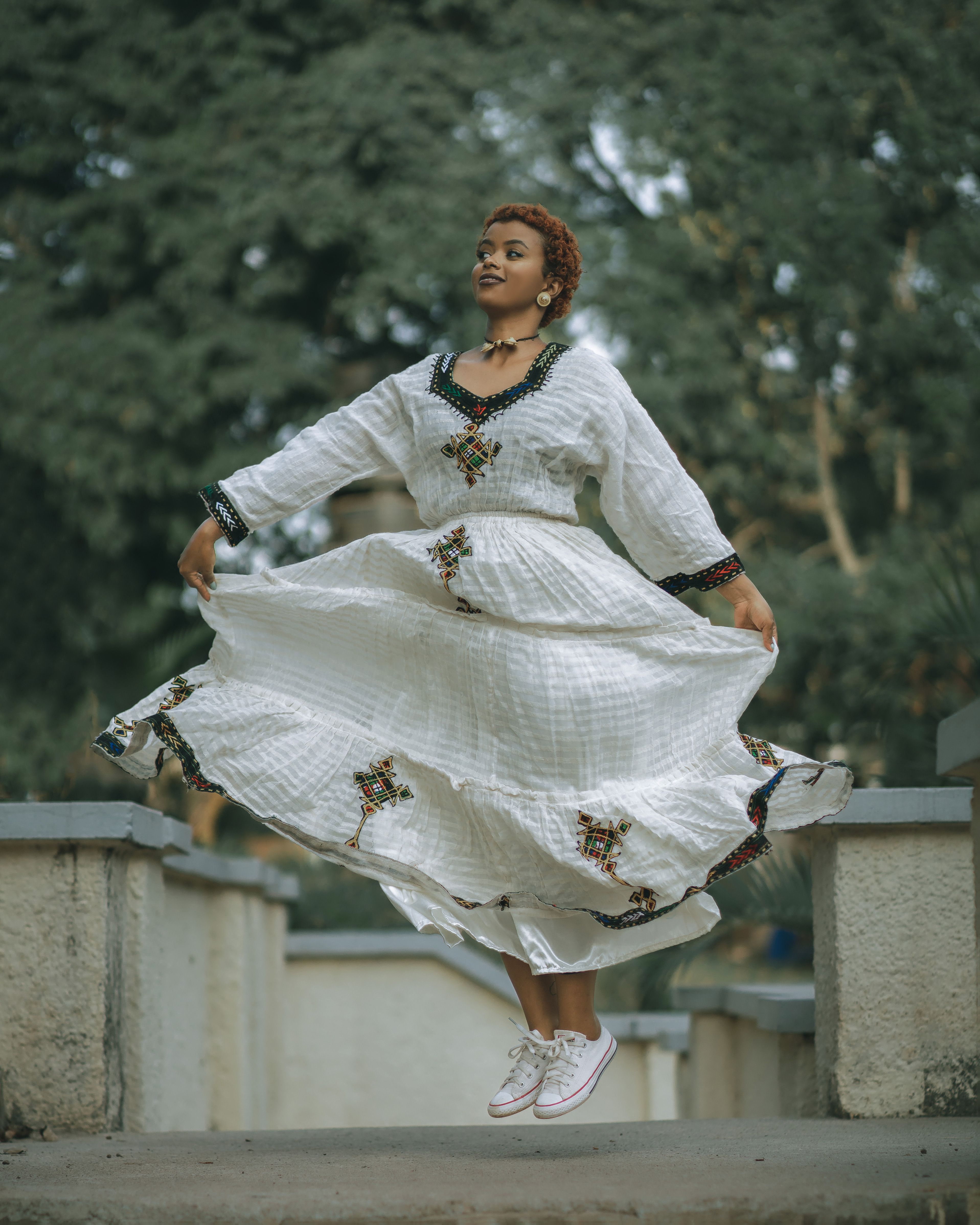 green emerald velvet dress Boho Maternity Dress for Photo Shoot Boho Maxi Dress Beach Wedding YW230308 10 / Picture Color
