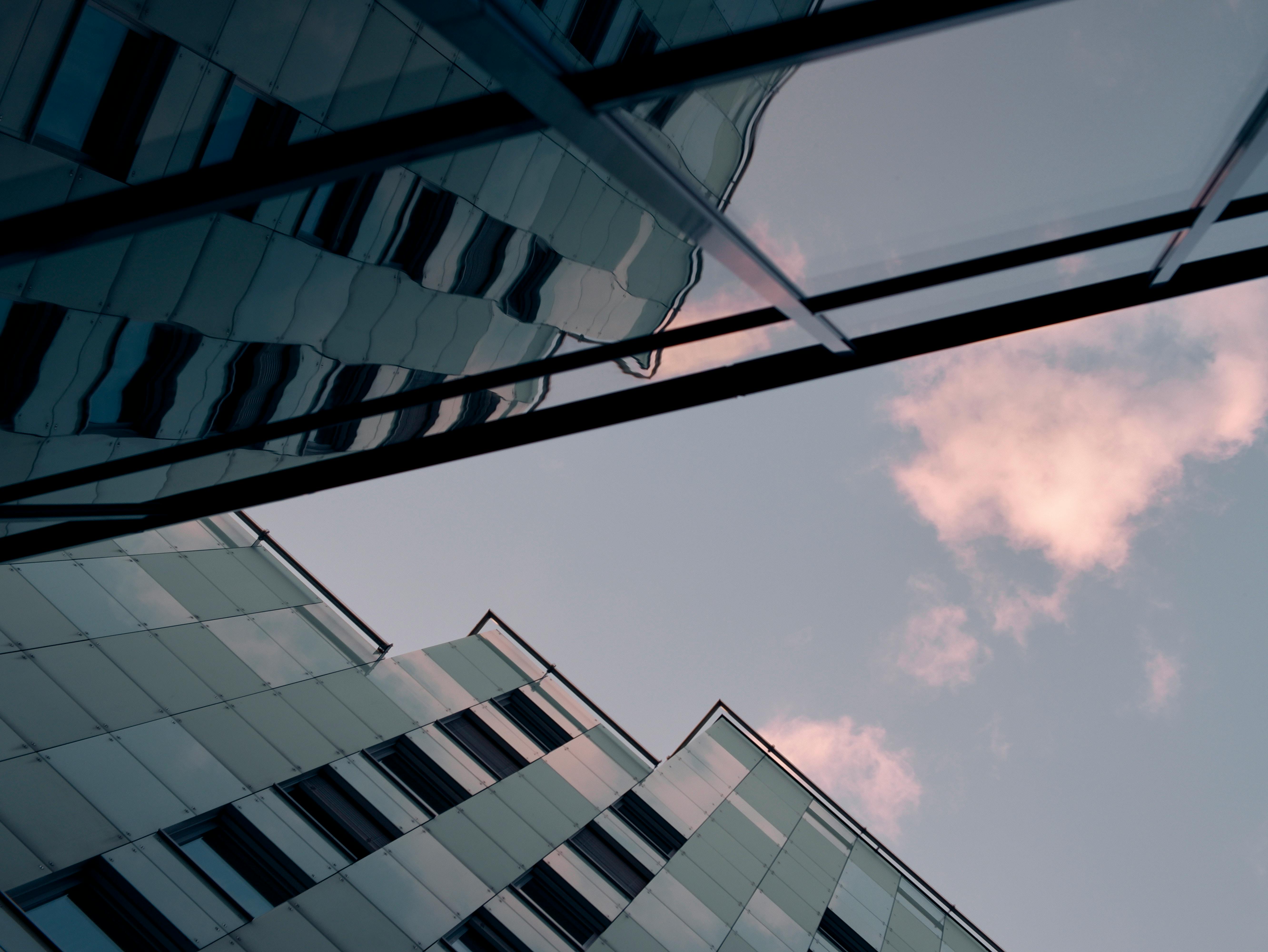 How university-edtech collaborations are contributing to building India’s AI-ready workforce — Photo by William Gevorg Urban 