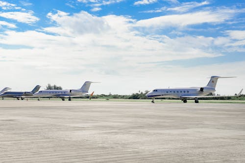 Foto d'estoc gratuïta de a l'aire lliure, aeronaus, aeroport