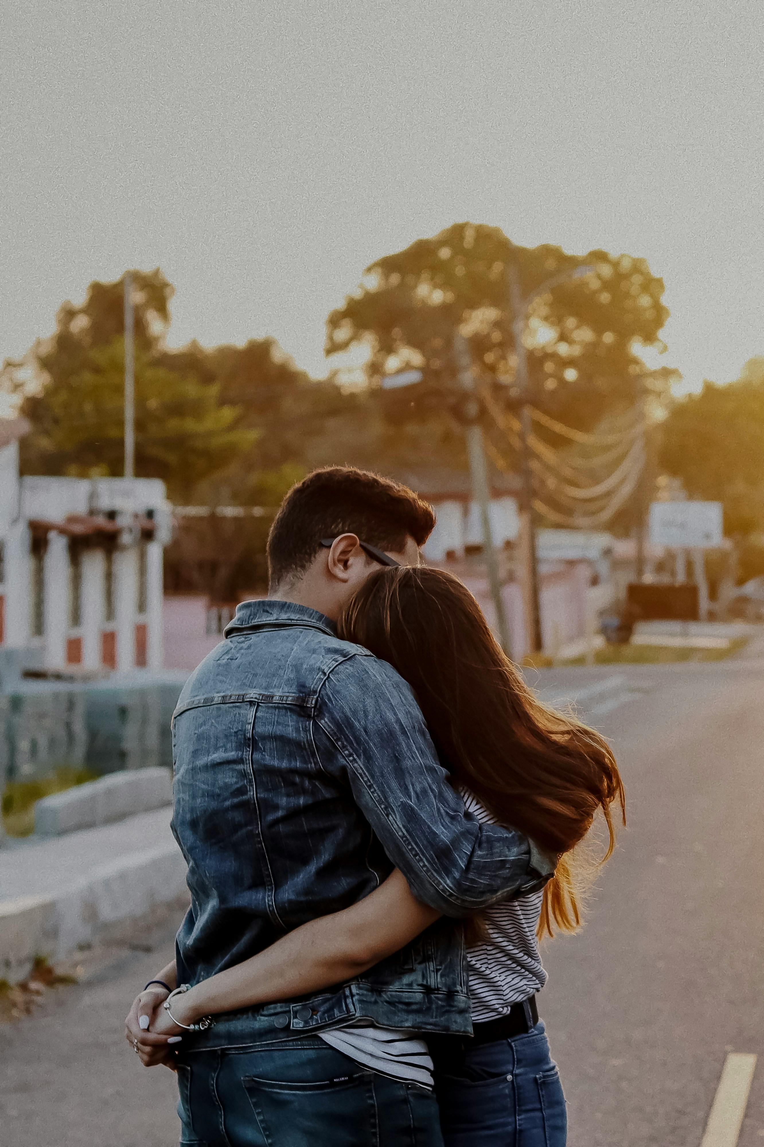 81+ Trending Couples Poses To Bookmark Before Your Wedding Day Arrives! |  WeddingBazaar