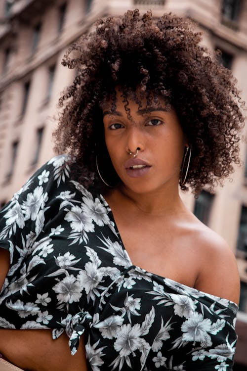 Ingyenes stockfotó afro, afro-amerikai nő, aranyos témában