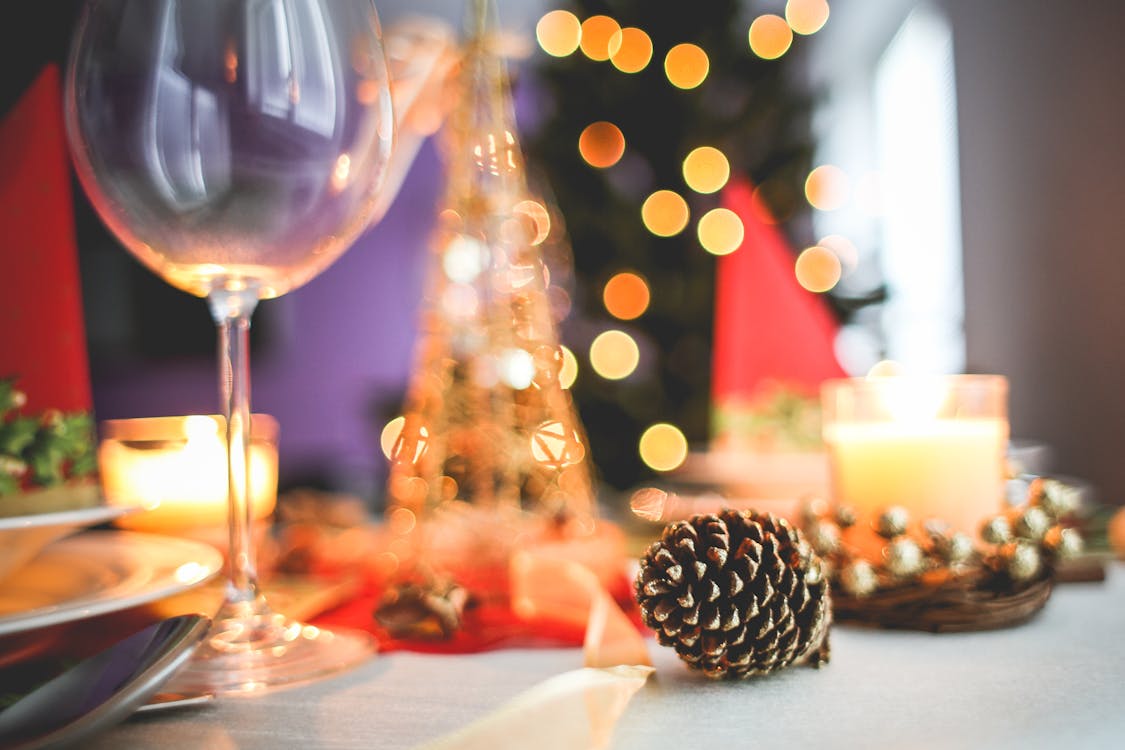 Brown Acorn Near Clear Long Stem Wine Glass