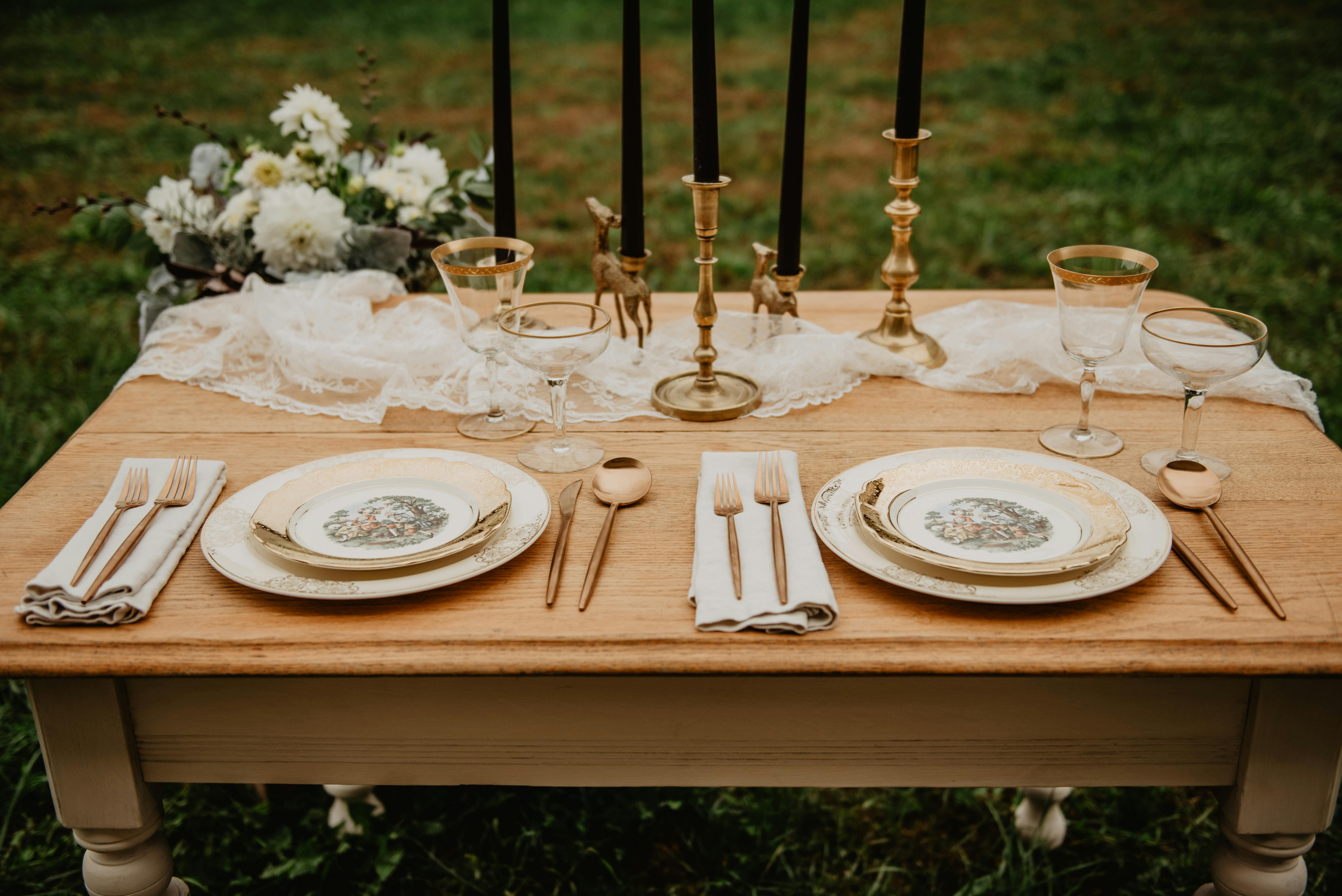 Table Setting \u00b7 Free Stock Photo