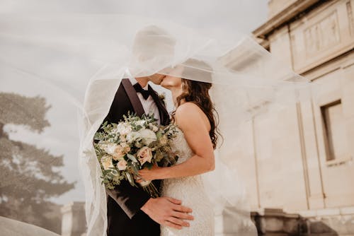 Man En Vrouw Kussen