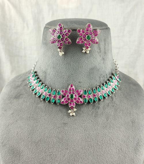 Free bollywood choker set Stock Photo