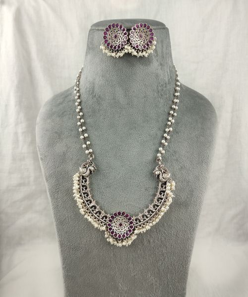 Free bollywood actress necklace Stock Photo