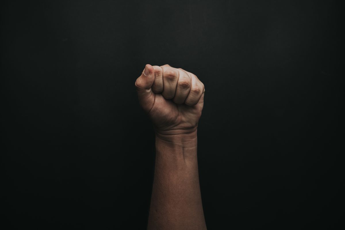 L'IA, une révolution à double tranchant pour l'emploi des jeunes et l'authenticité des marques