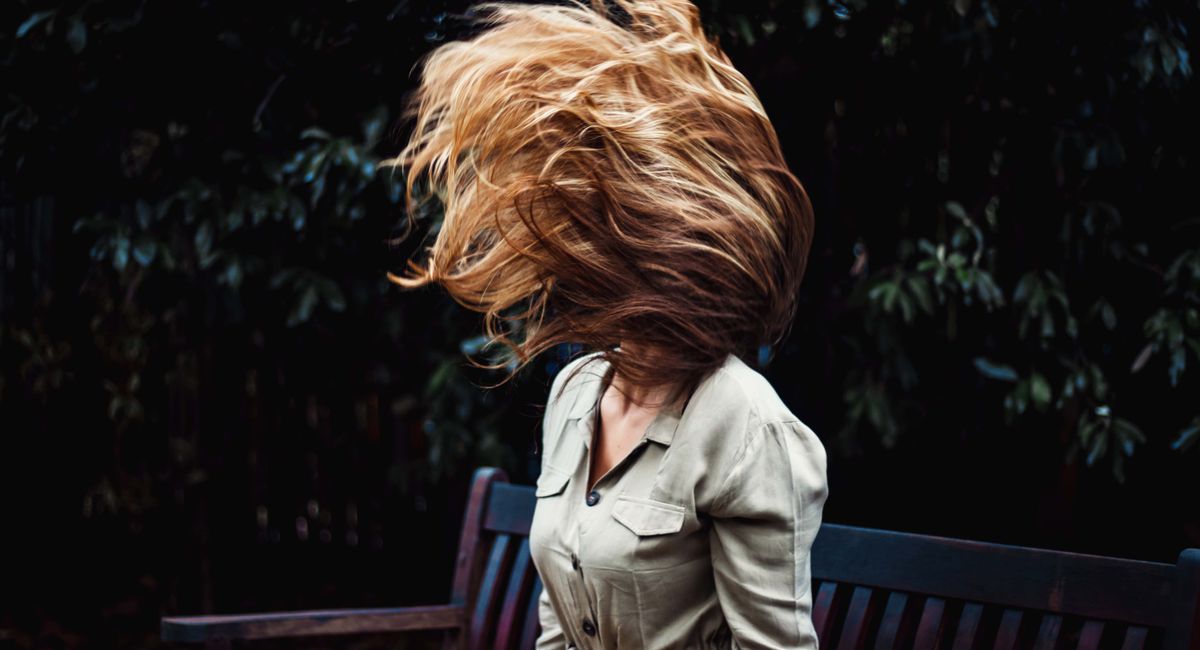 Illustration, soin des cheveux à la kératine