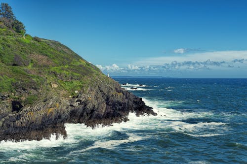 海水浪打山