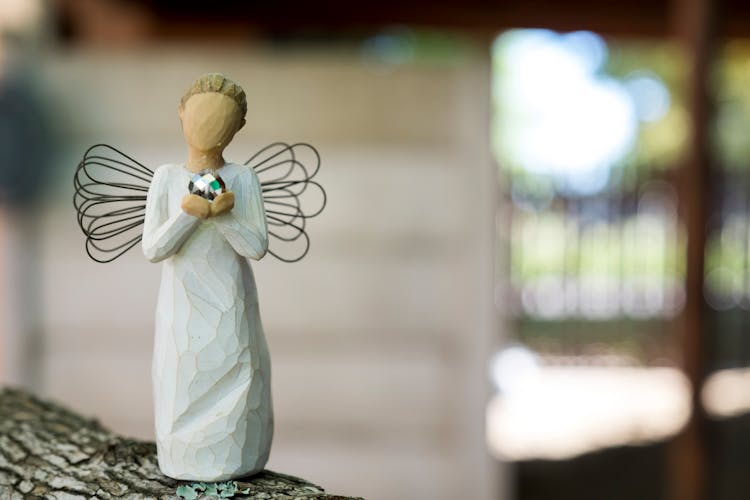 Willow Tree Angel Figurine