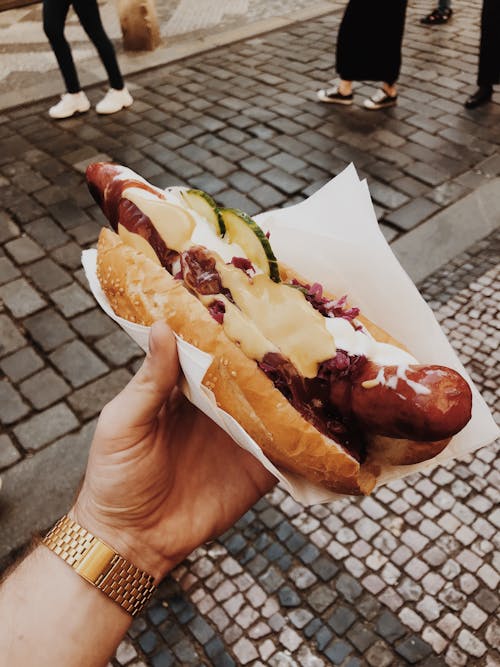 gratis Persoon Met Hotdog Sandwich Stockfoto