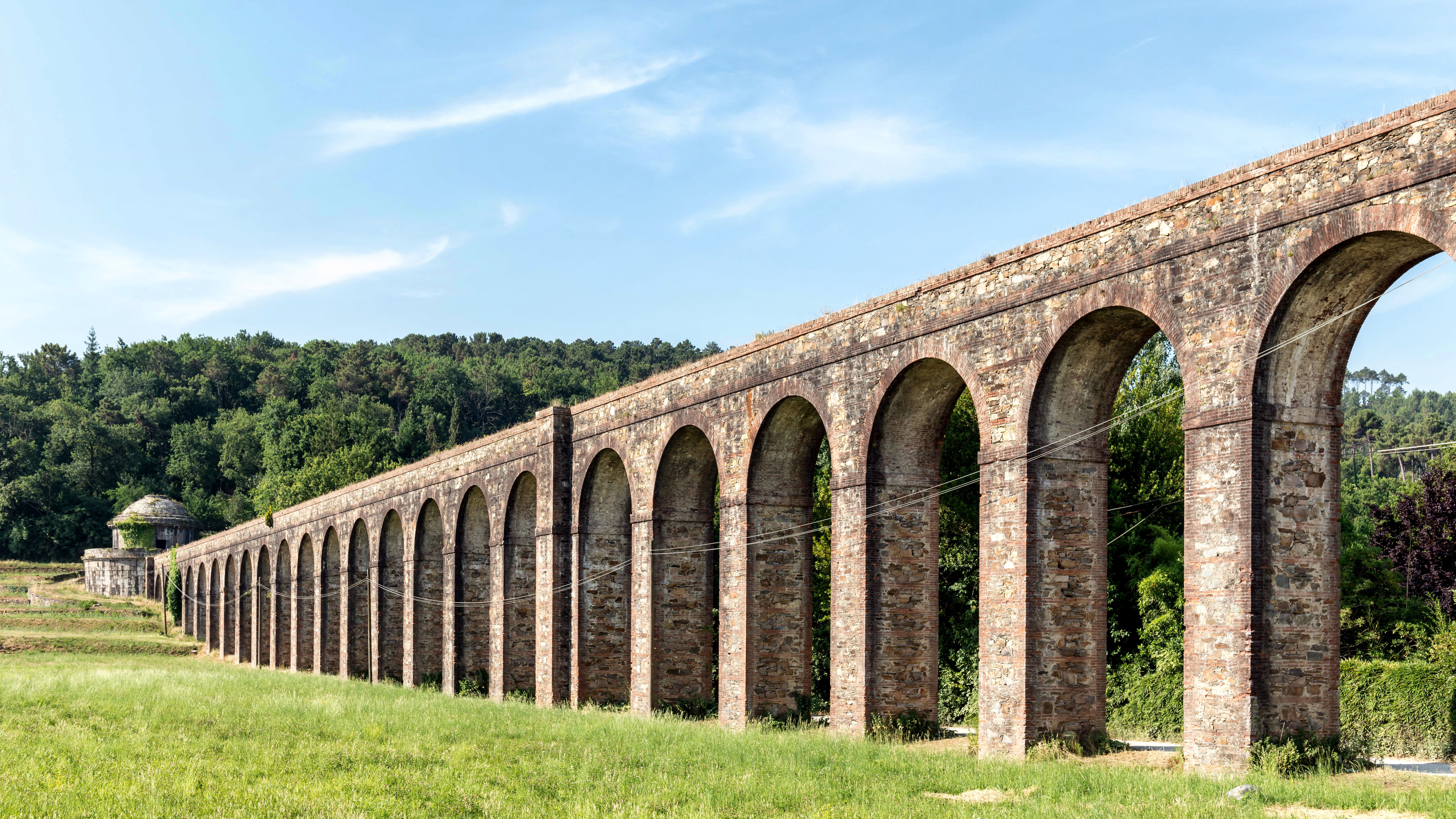 Aqueduct in a Green Landscape · Free Stock Photo