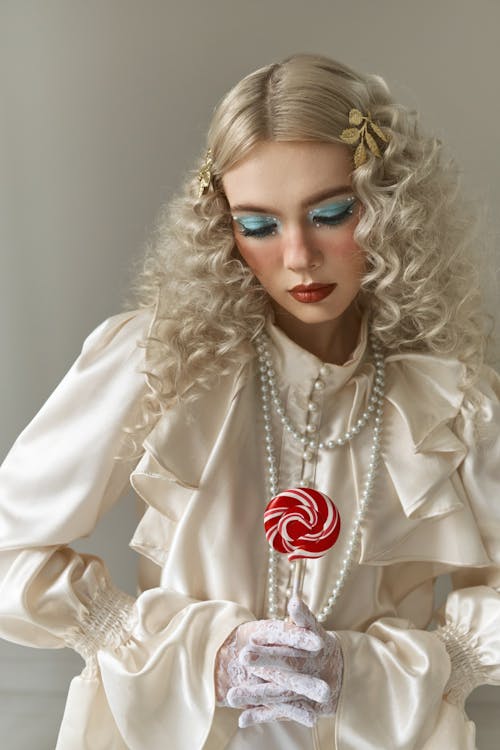 Darmowe zdjęcie z galerii z biżuteria, elegancki, kobieta