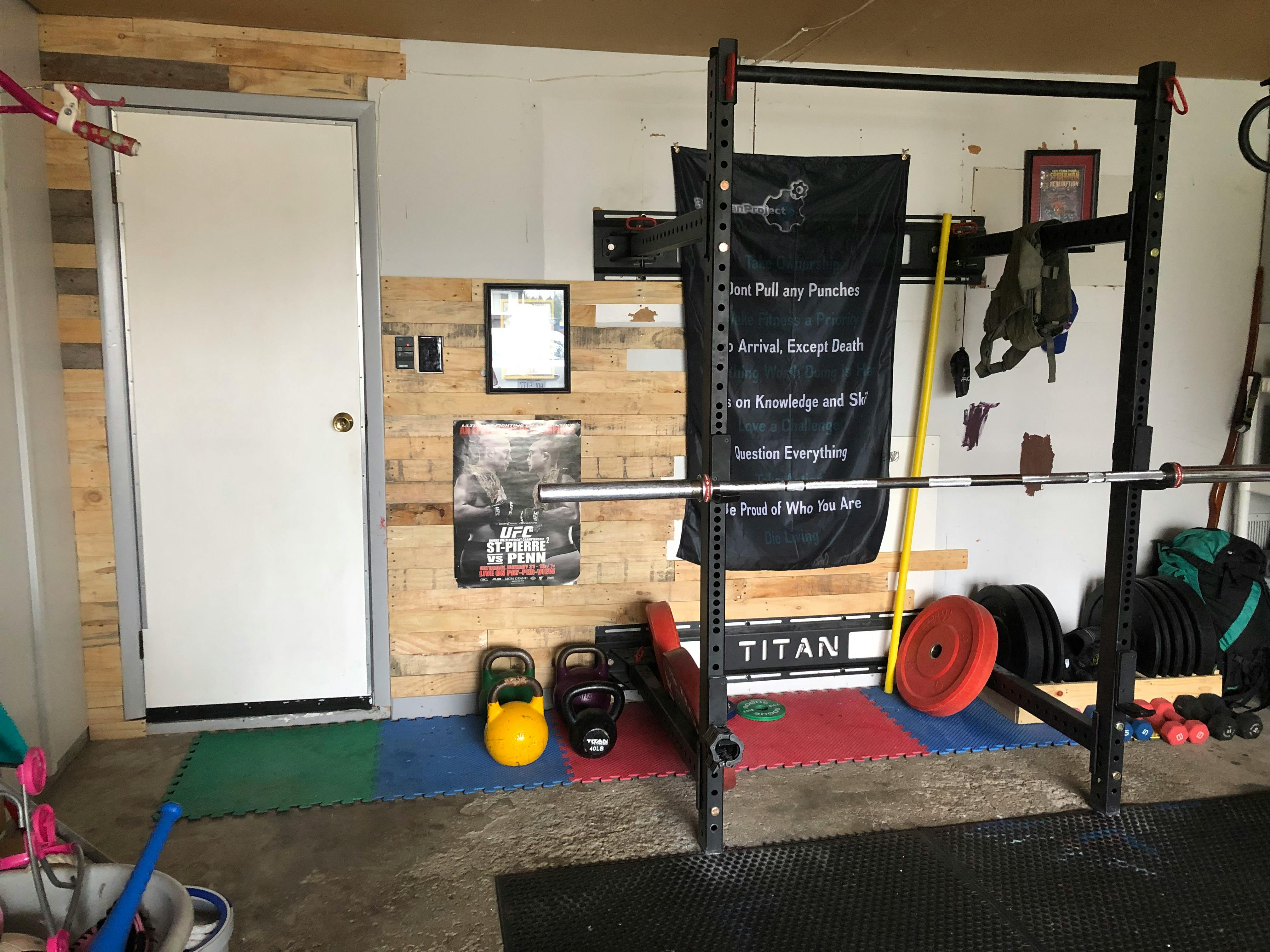 Free stock photo of garage, Garage Gym, garage pallet wall