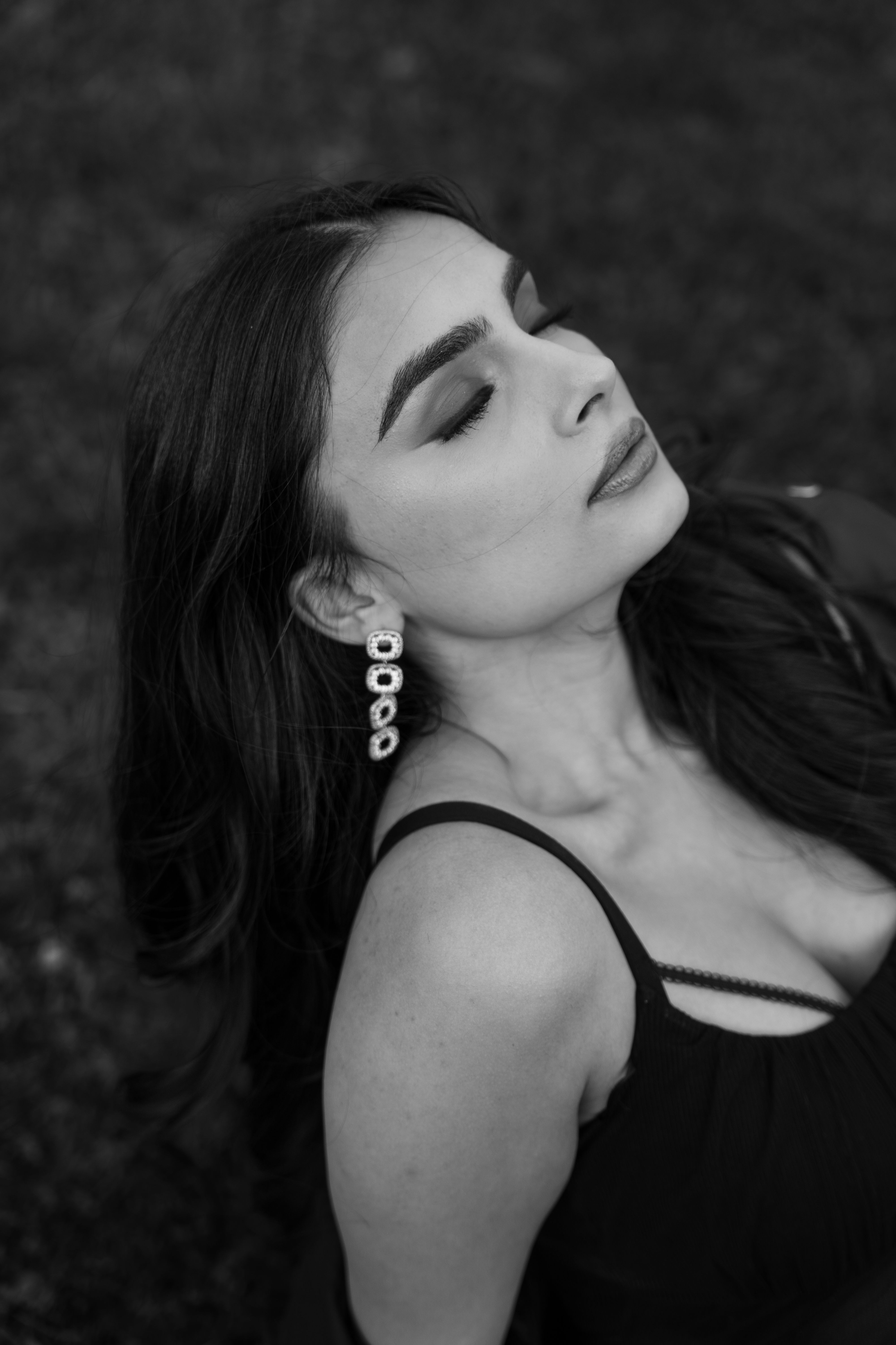 Portrait of Elegant Woman in Black and White · Free Stock Photo