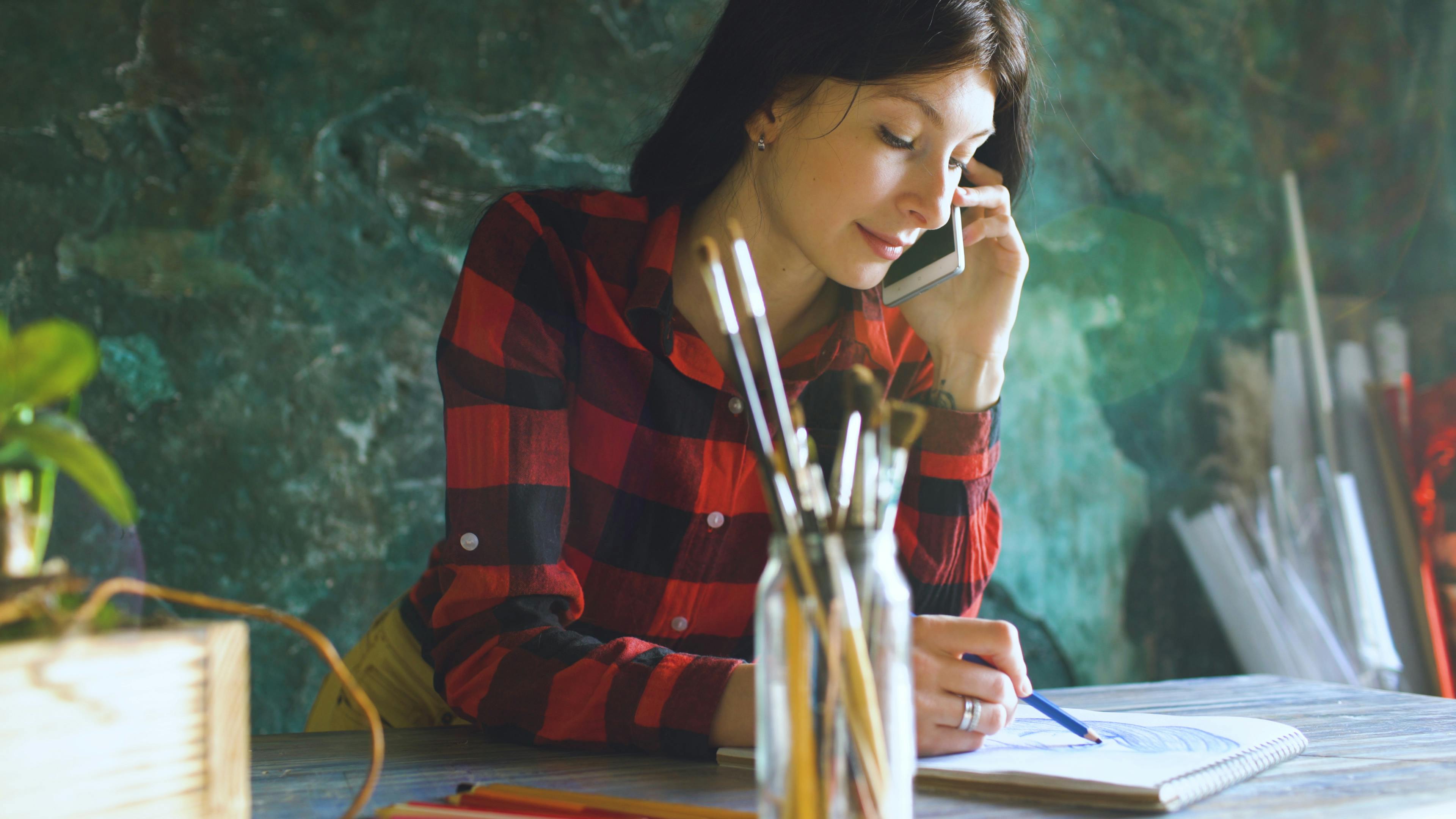 The 5 Best Side Hustles For Women — Photo by Vitaly Gariev on Pexels