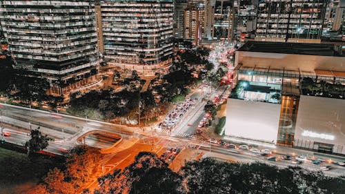 Ücretsiz Gece Zamanında çapraz şeritlerin Havadan Görünümü Stok Fotoğraflar