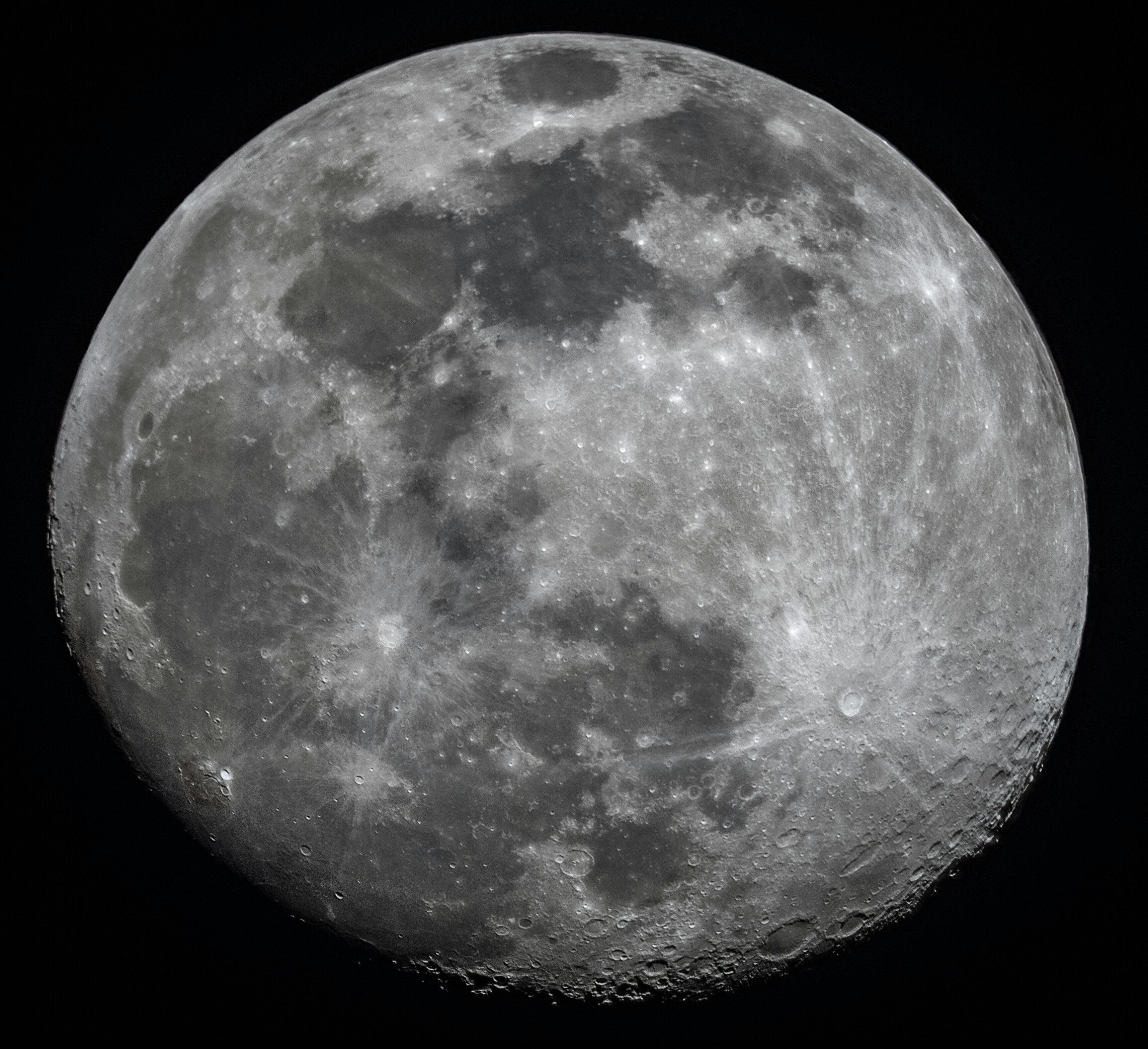 moon craters close