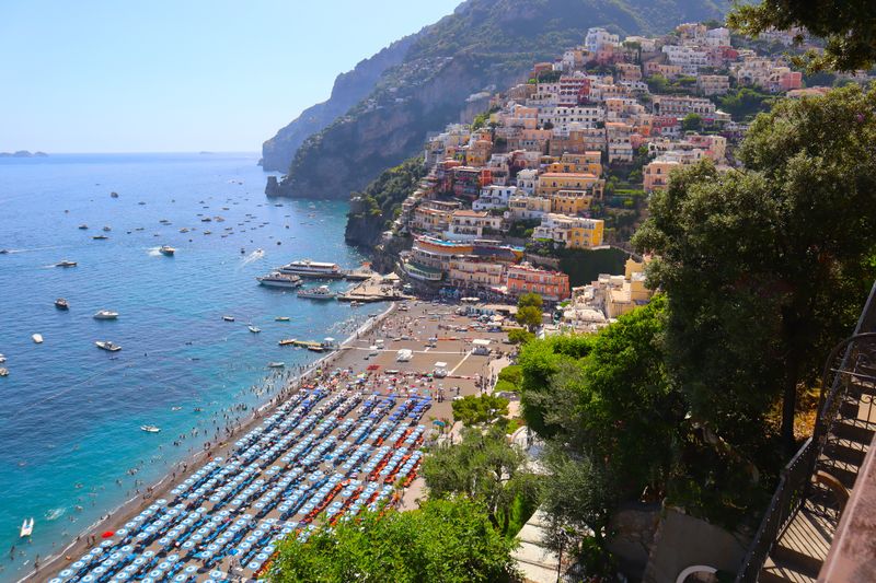 Bird's-eye view of Spiaggia Grande beach in Positano