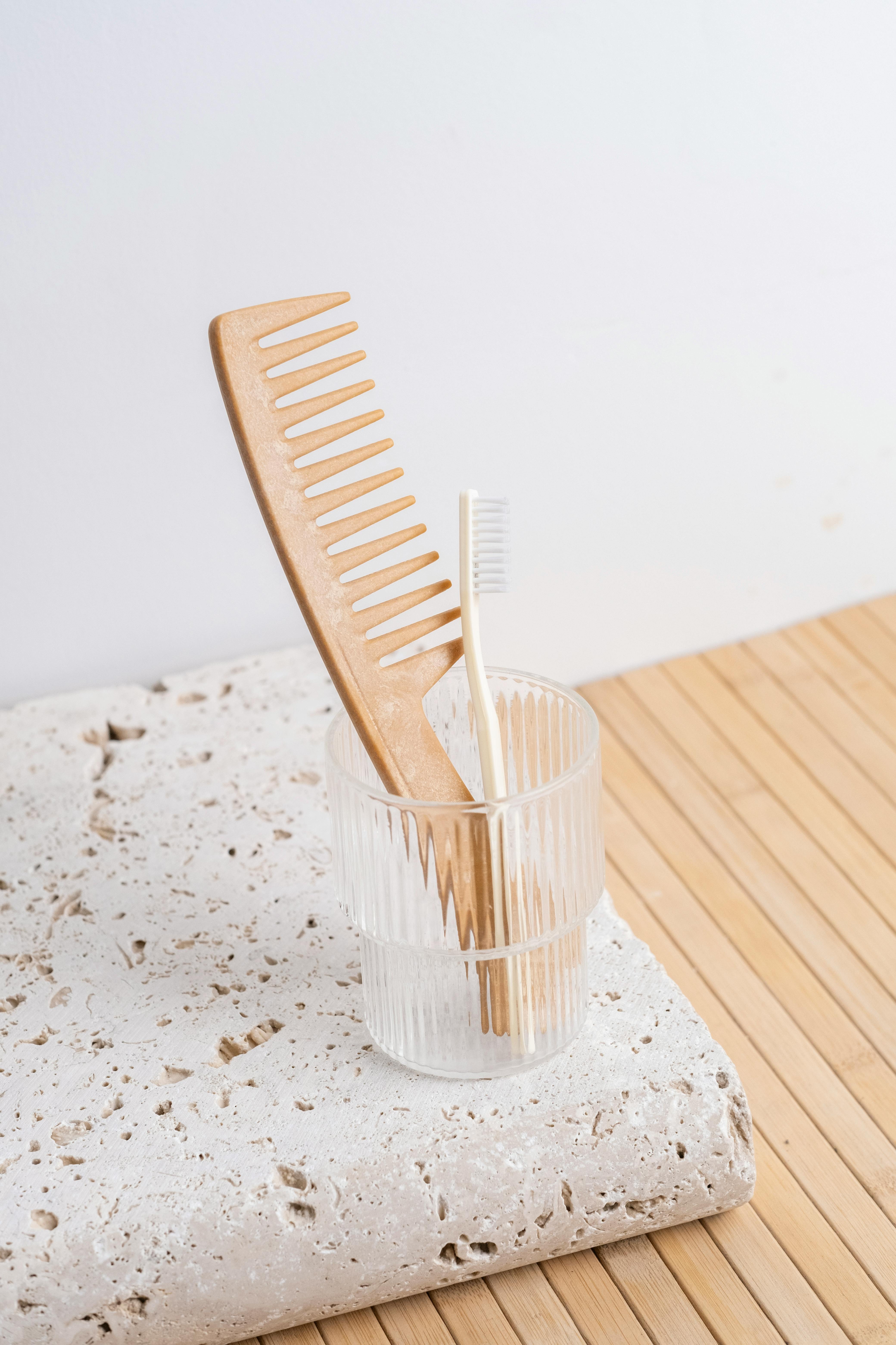 free-photo-of-wooden-comb-and-toothbrush-in-a-bathroom.jpeg?auto\u003dcompress\u0026cs\u003dtinysrgb\u0026dpr\u003d1\u0026w\u003d500