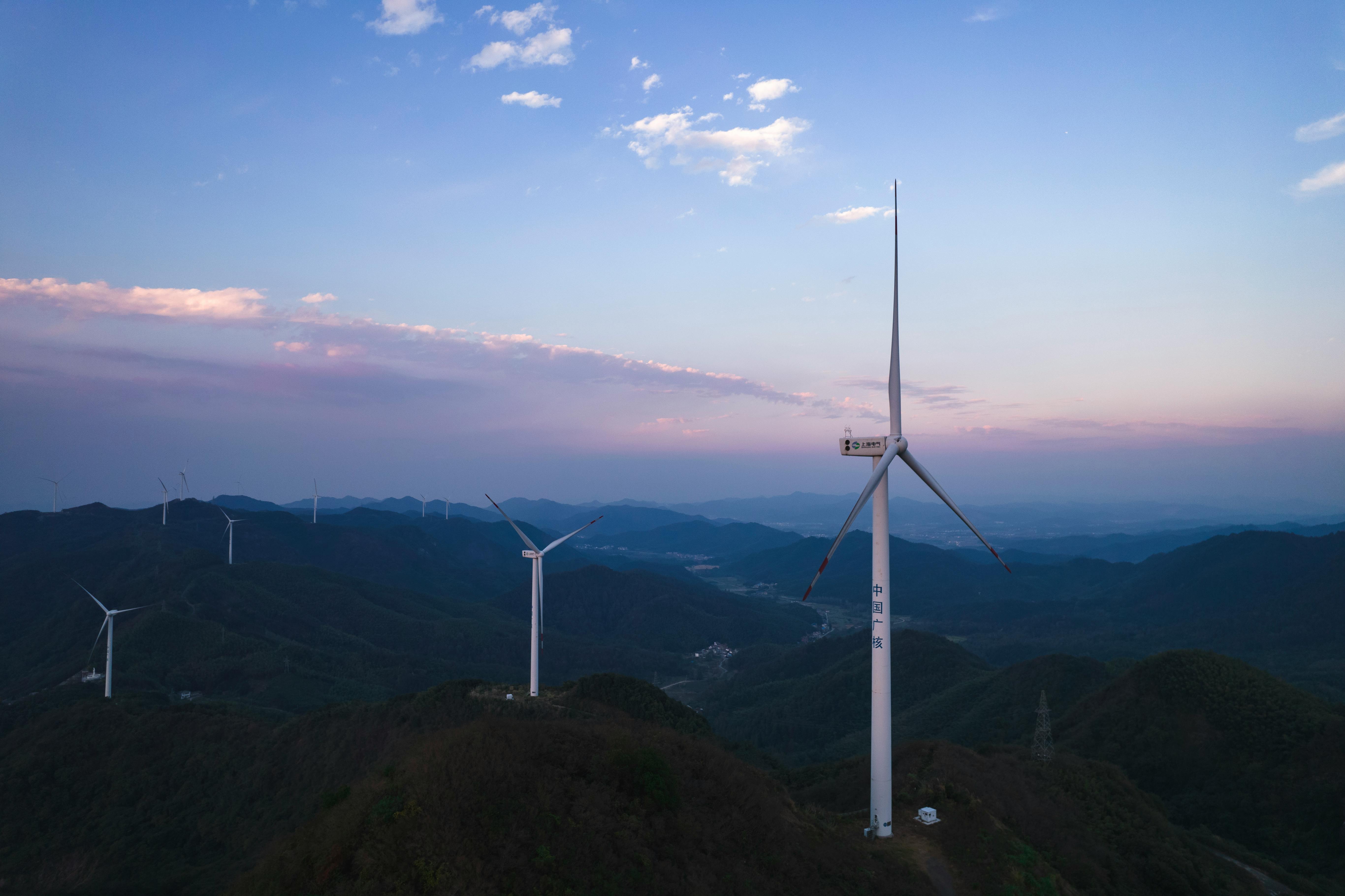 5 Strategic Considerations for Renewable Energy and Sustainable Land Management — Photo by jason hu on Pexels