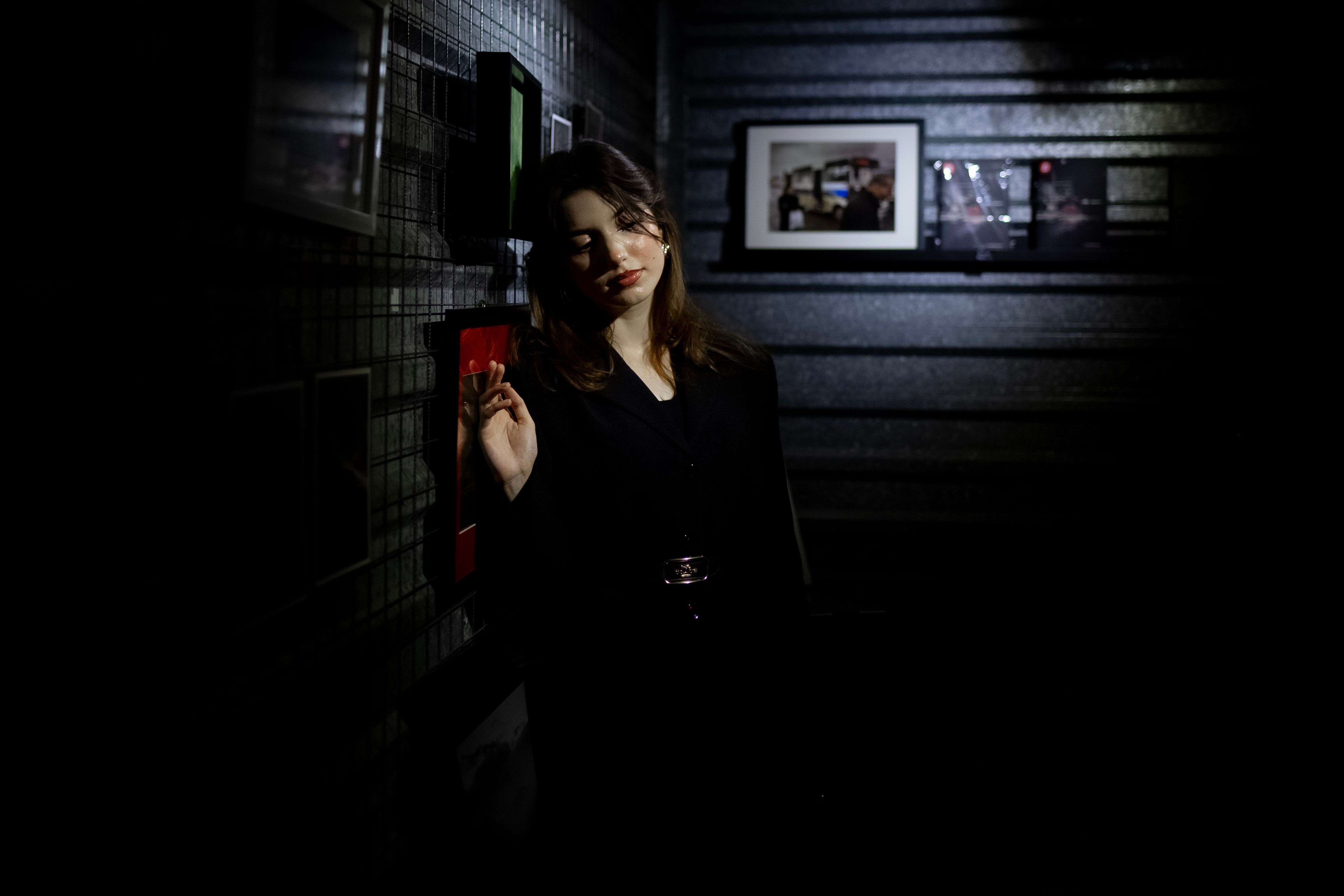Student photography exhibit debuts at TPA honoring local teen’s creative legacy — Photo by Hidayət  İsgəndərsoy on Pexels
