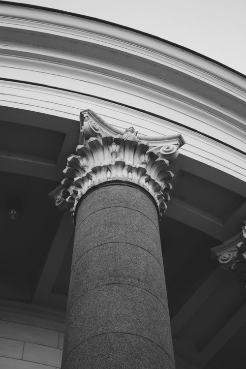 Free Close-up of a classic architectural column in black and white, highlighting intricate details. Stock Photo