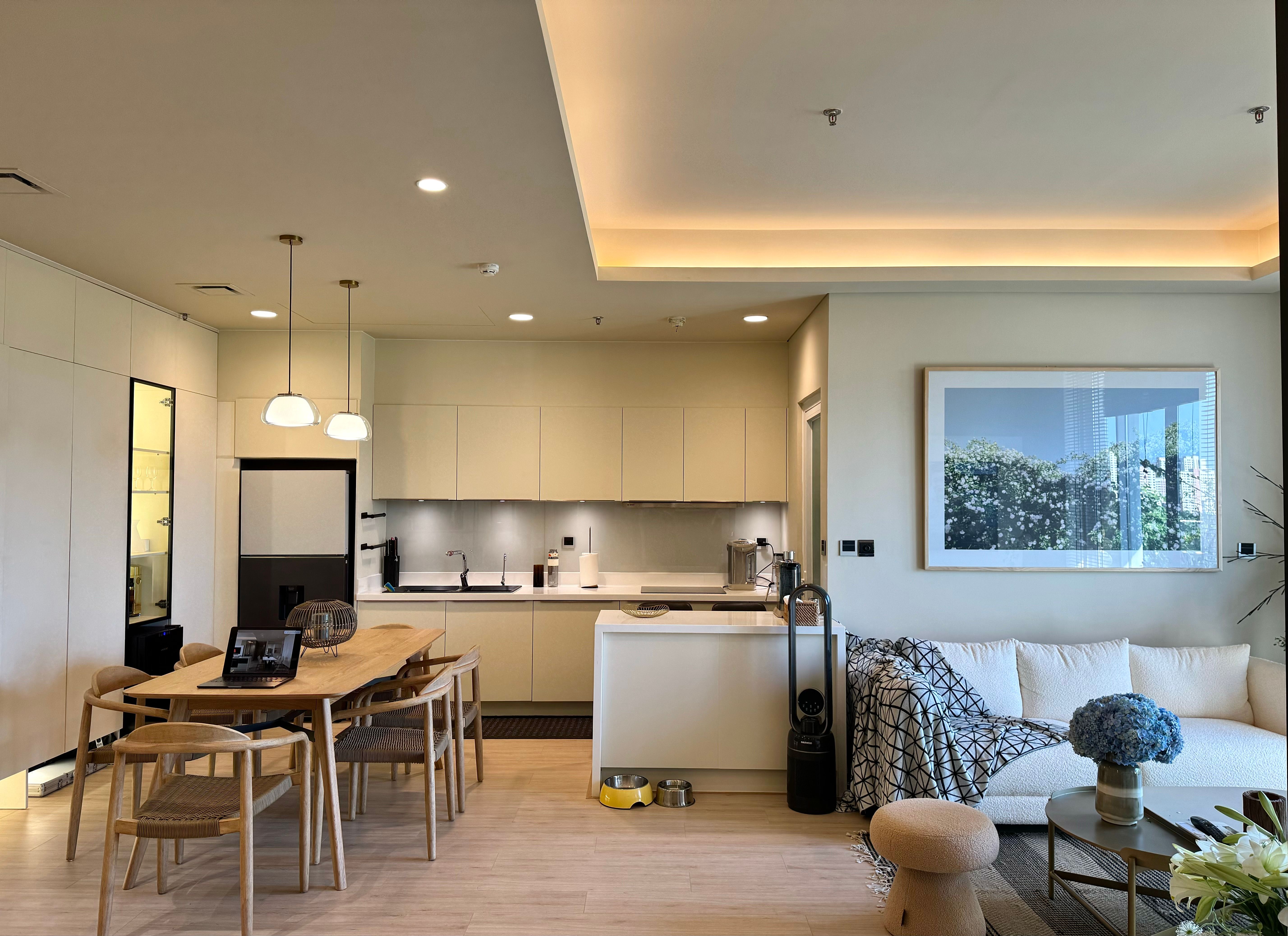 Interior Design of Kitchen and Living Room · Free Stock Photo