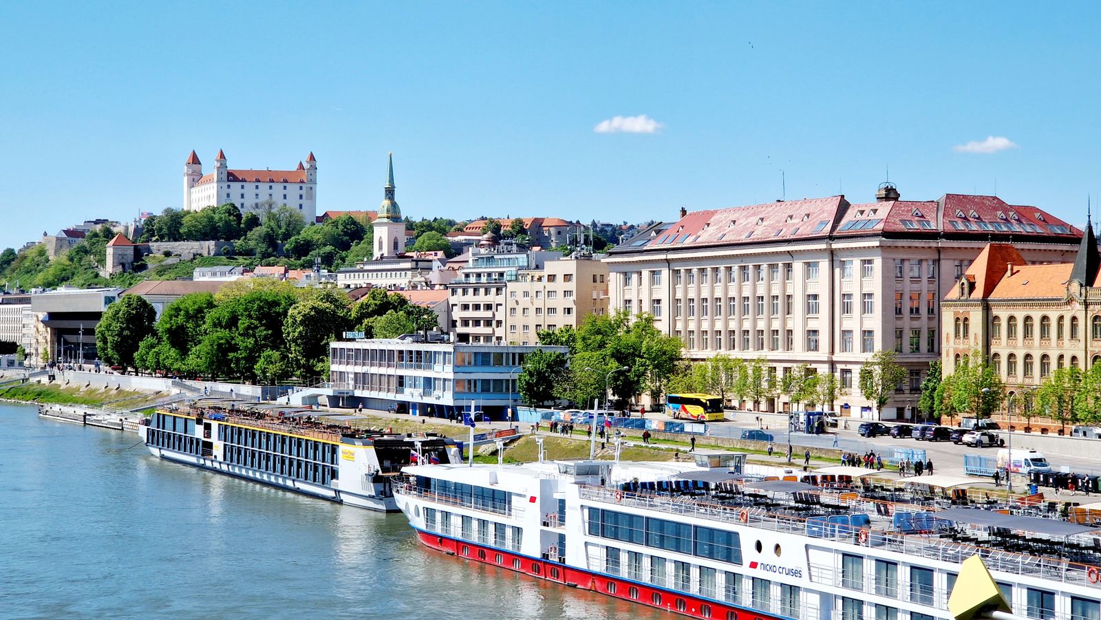 Blick auf Bratislava und die Donau
