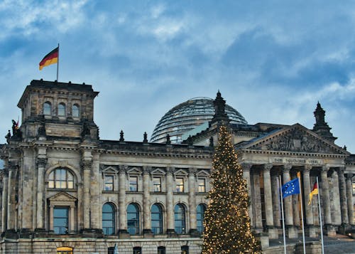 Berlin, bina, hükümet binası içeren Ücretsiz stok fotoğraf