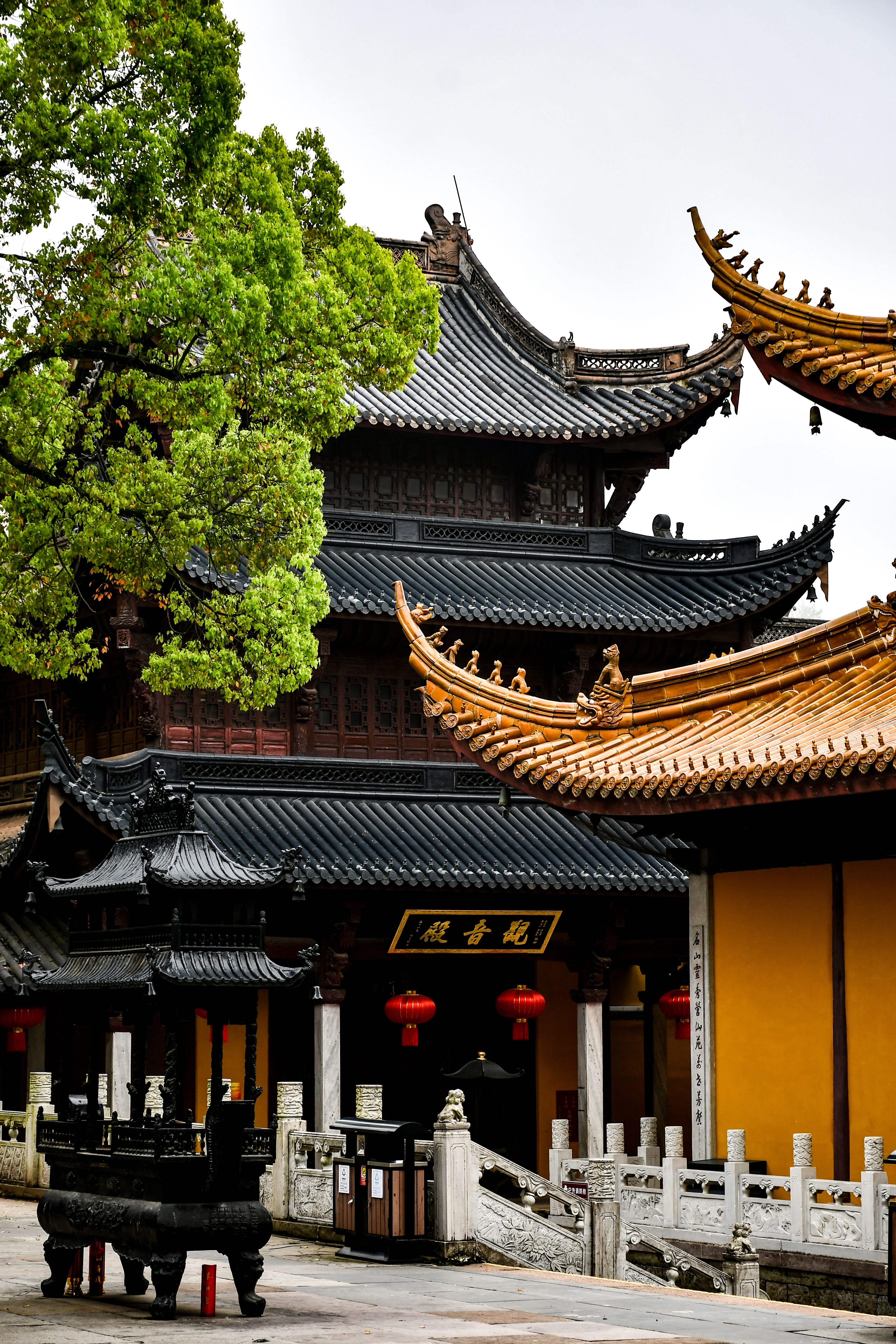 Ornamented Buddhist Temple Building · Free Stock Photo