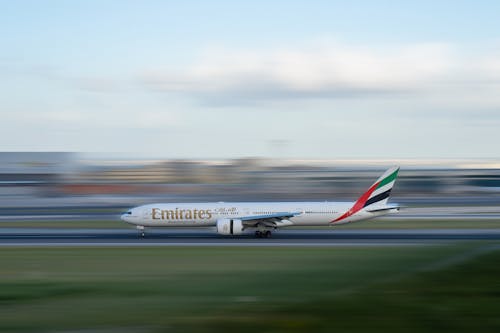 Emirates a380-800, flight ek-853, from dubai to london